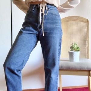 guess vintage high rise mom jeans